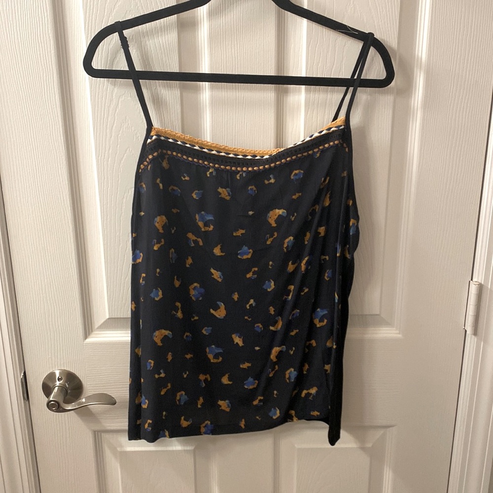 Black patterned tank with scalloped trim
